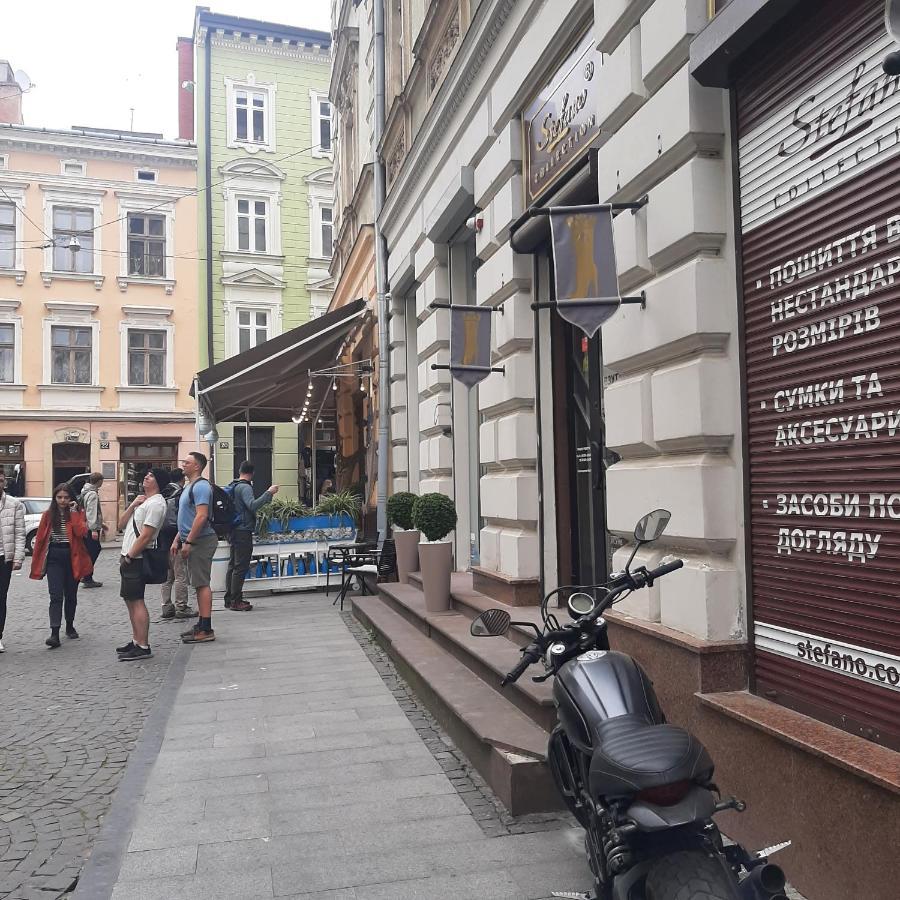 Простора І Вишукана Квартира В Самому Серці Львова Lviv Exterior foto